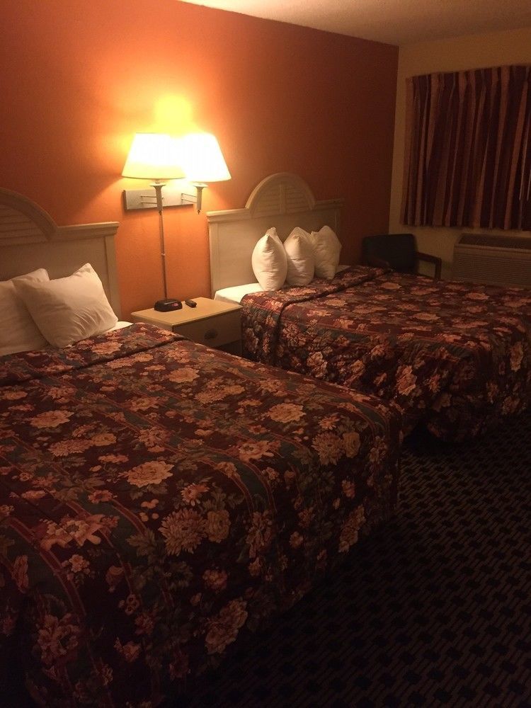 Sunset Inn & Suites لينكولن المظهر الخارجي الصورة